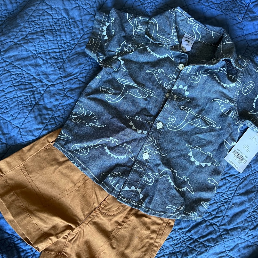 Brand new baby boy carters set size: 6 month